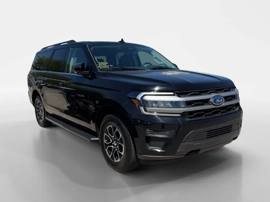 2022 Ford Expedition MAX XLT photo 1