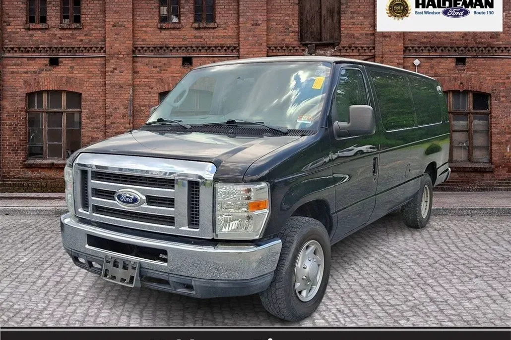 2014 Ford E-350 photo 1