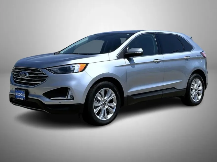 2024 Ford Edge Titanium photo 1