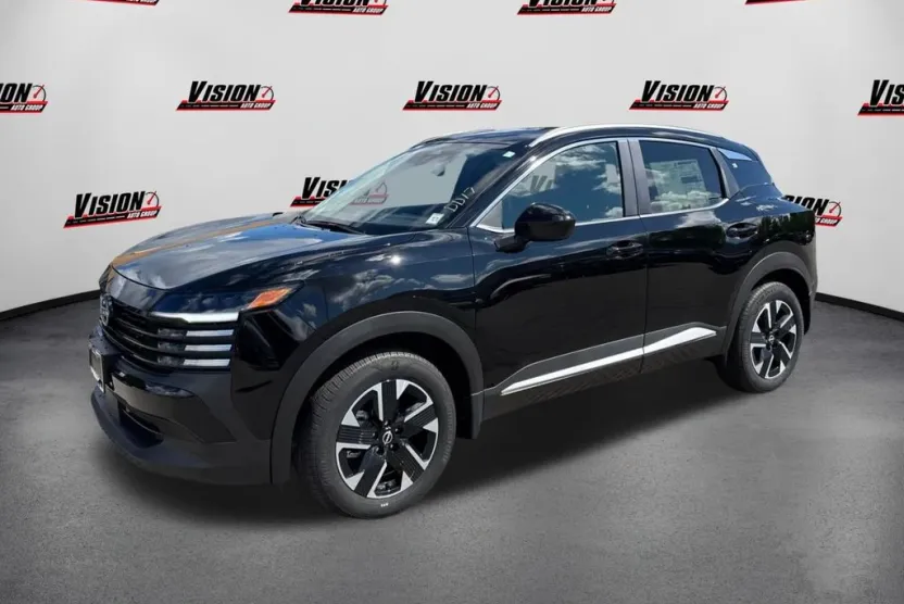 2025 Nissan Kicks SV photo 1