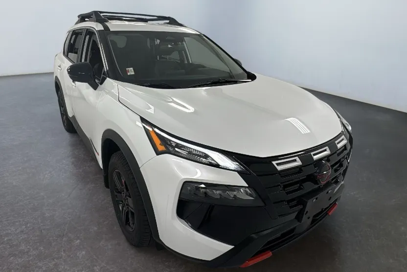 2026 Nissan Rogue SV photo 1