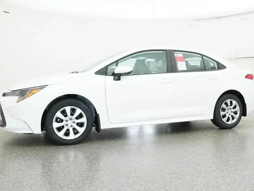 2026 Toyota Corolla LE photo 1