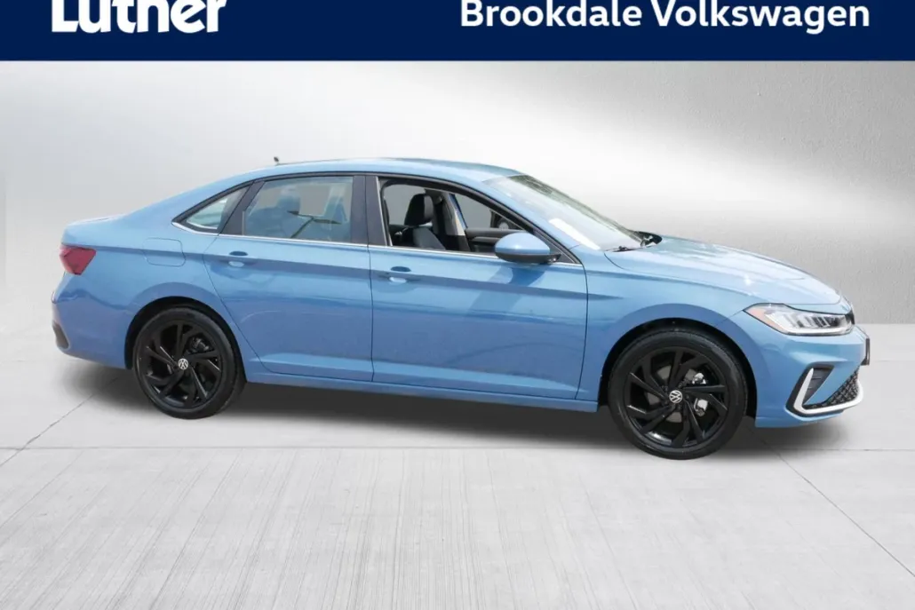 2025 Volkswagen Jetta SE photo 1