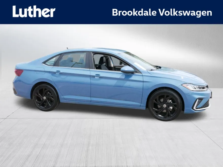 2025 Volkswagen Jetta SE photo 1