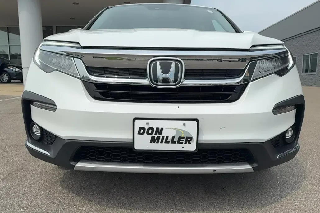 2022 Honda Pilot Touring photo 1