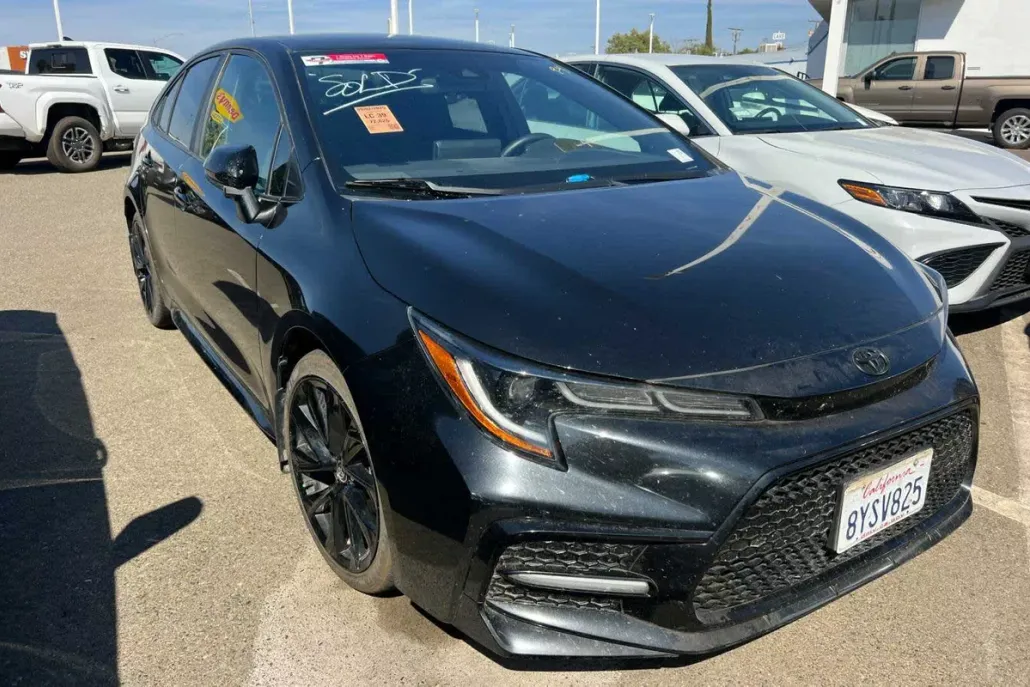 2022 Toyota Corolla SE photo 1