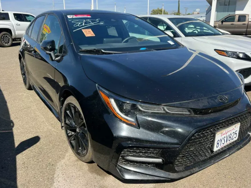 2022 Toyota Corolla SE photo 1