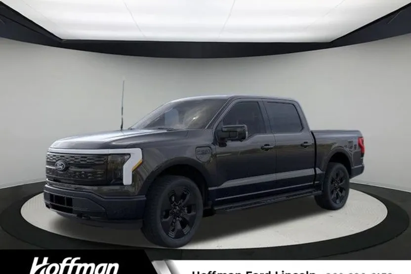 2025 Ford F-150 Lightning Platinum photo 1