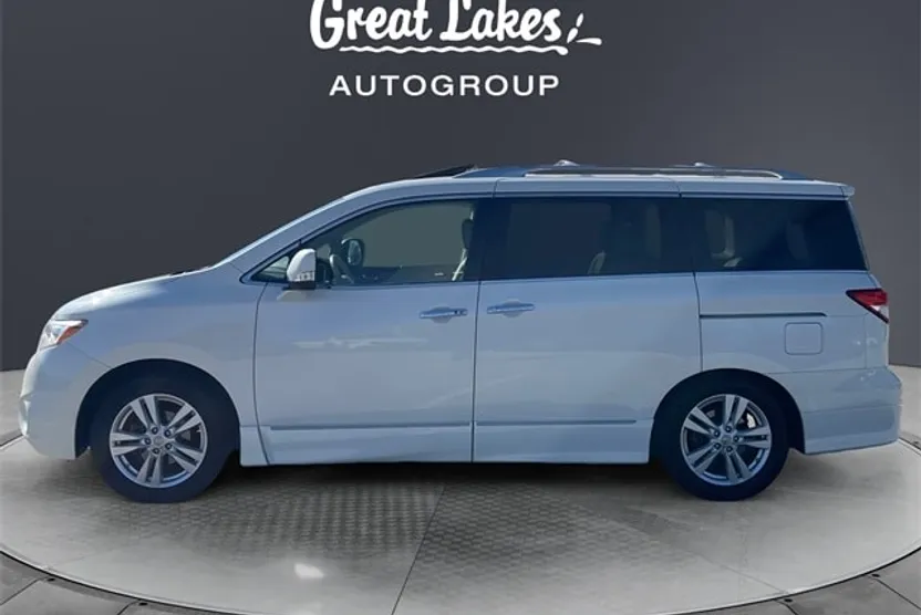 2011 Nissan Quest SL photo 1