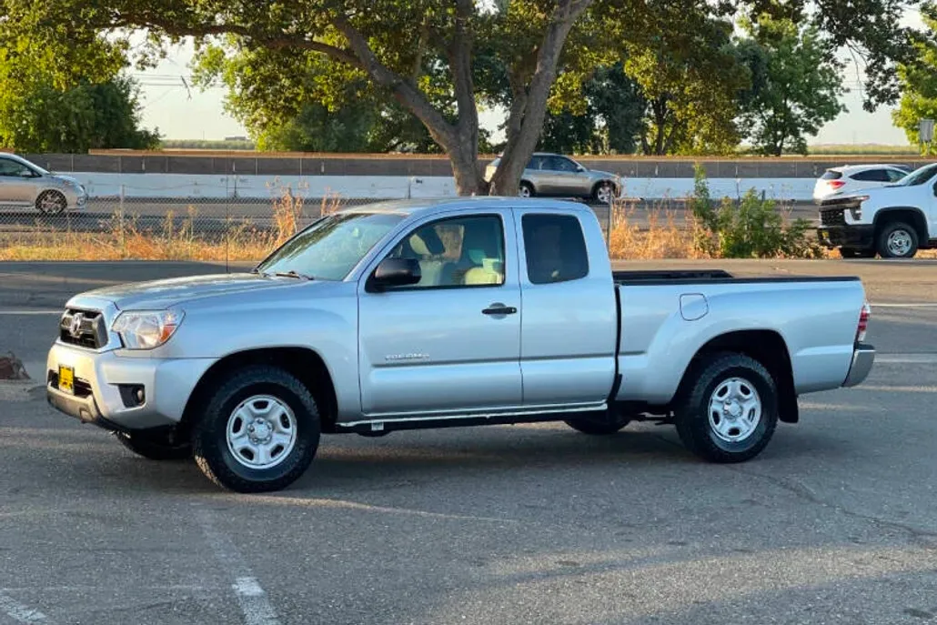 2013 Toyota Tacoma Base Access Cab photo 1