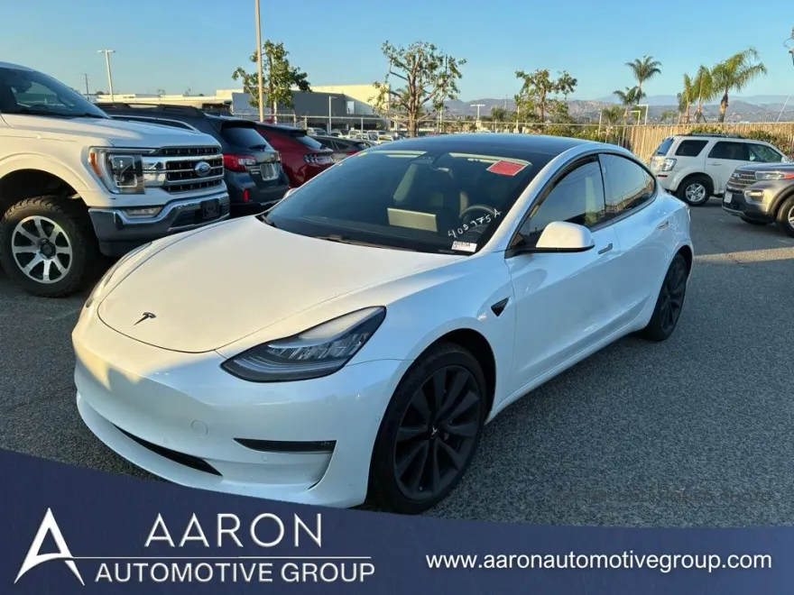 2020 Tesla Model 3 Long Range photo 1