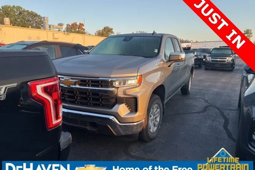 2024 Chevrolet Silverado 1500 LT photo 1