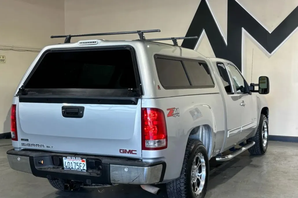 2010 Gmc Sierra 1500 SLT photo 1