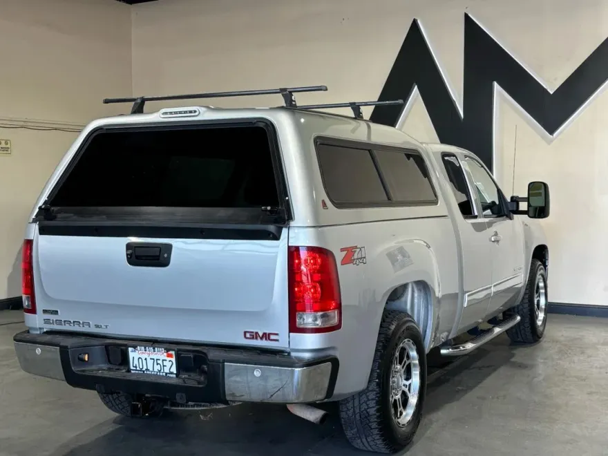 2010 Gmc Sierra 1500 SLT photo 1