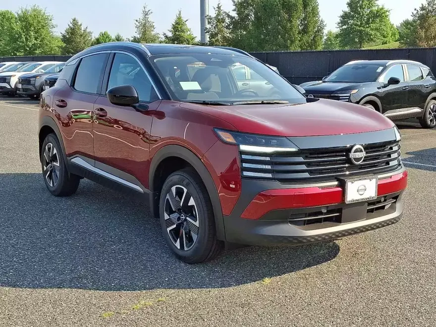 2025 Nissan Kicks SV photo 1