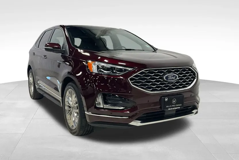 2021 Ford Edge Titanium photo 1