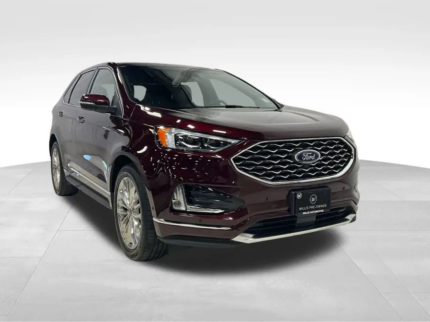 2021 Ford Edge Titanium photo 1