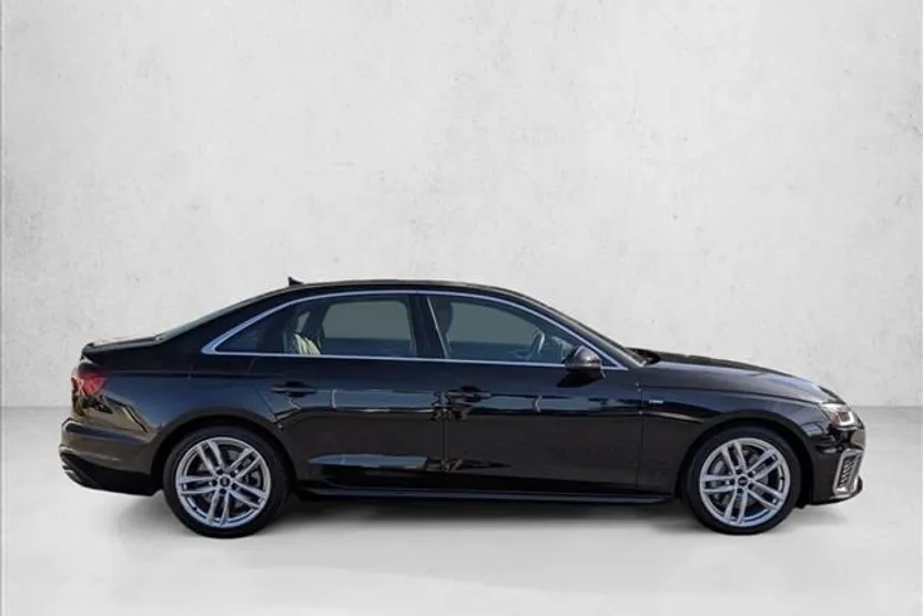 2023 Audi A4 S line Quattro Premium Plus photo 1