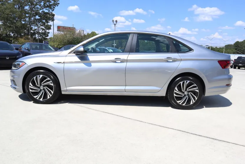 2020 Volkswagen Jetta SEL photo 1