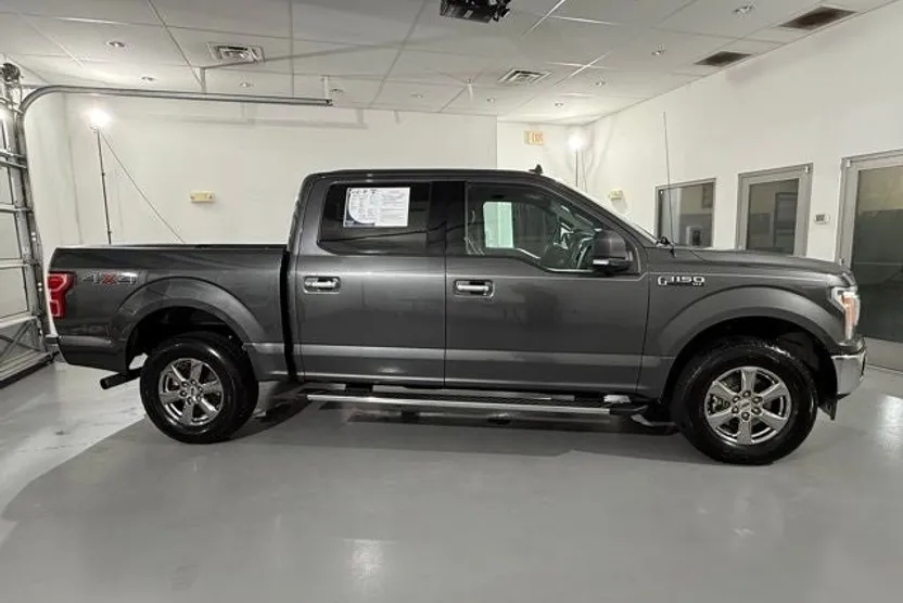 2020 Ford F-150 XLT photo 1