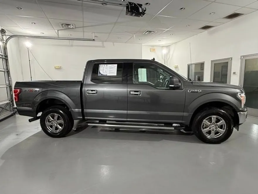 2020 Ford F-150 XLT photo 1