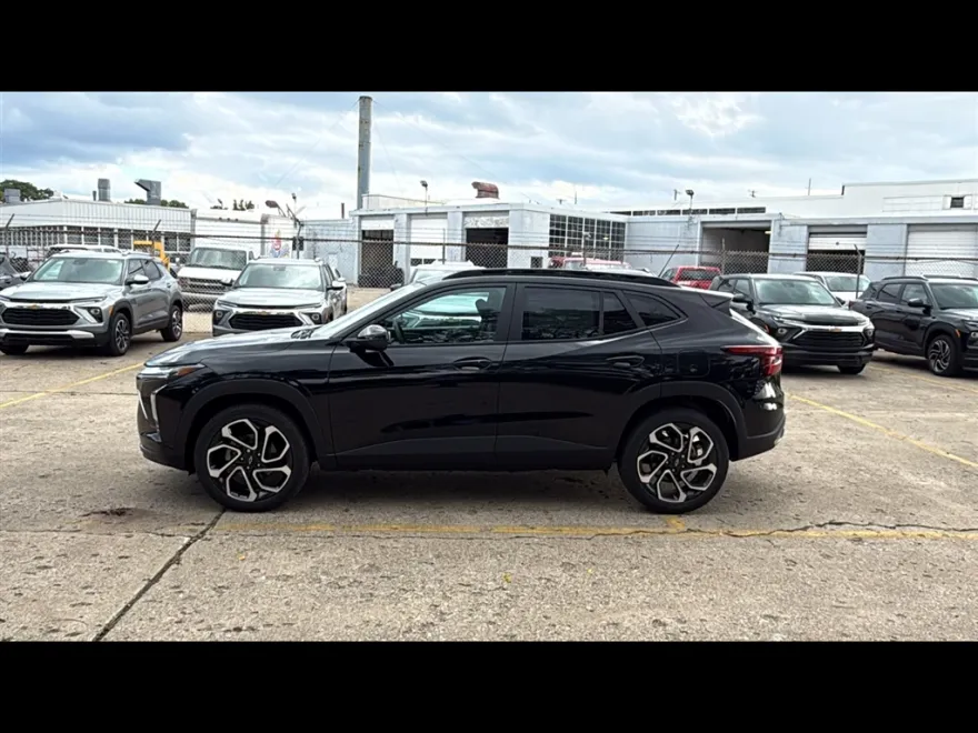 2026 Chevrolet Trax photo 1