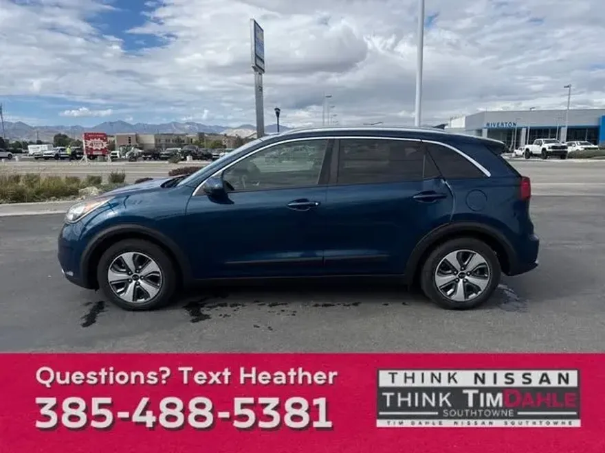 2018 Kia Niro FE LX photo 1