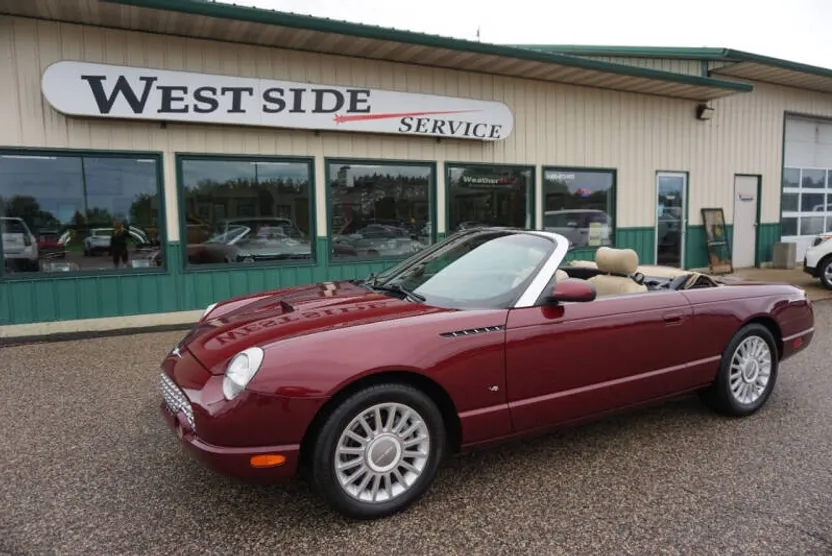 2004 Ford Thunderbird Deluxe photo 1