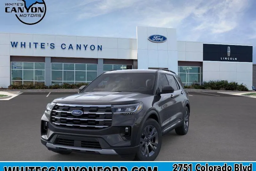 2025 Ford Explorer photo 1