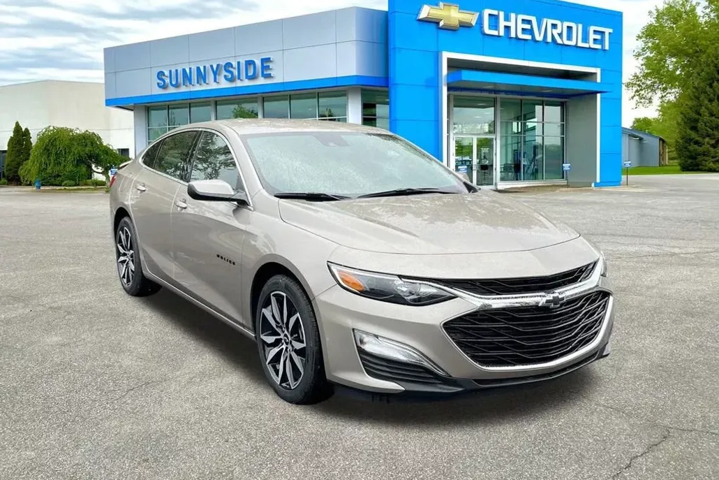 2025 Chevrolet Malibu RS photo 1