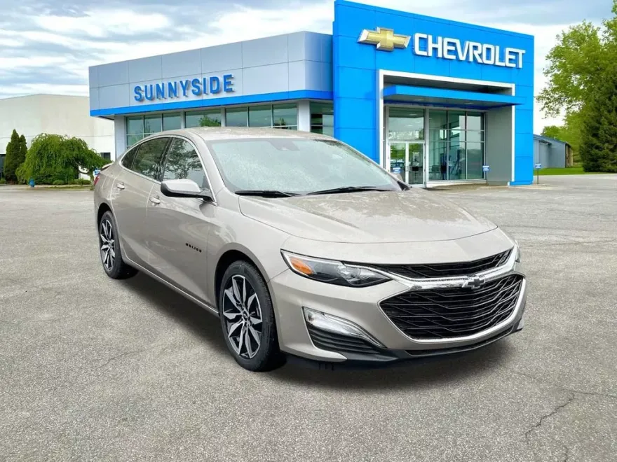 2025 Chevrolet Malibu RS photo 1