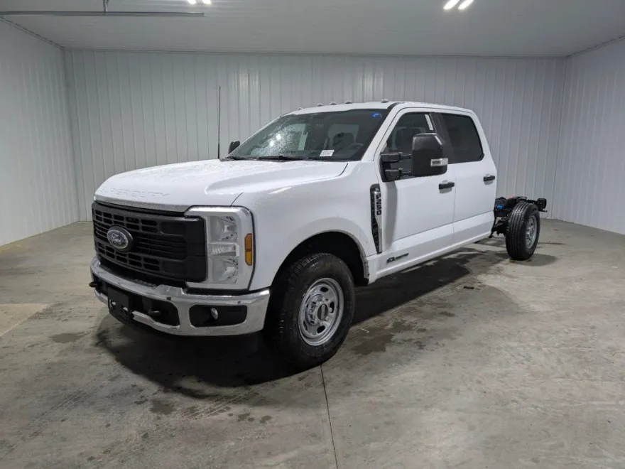 2025 Ford F-250 XL photo 1