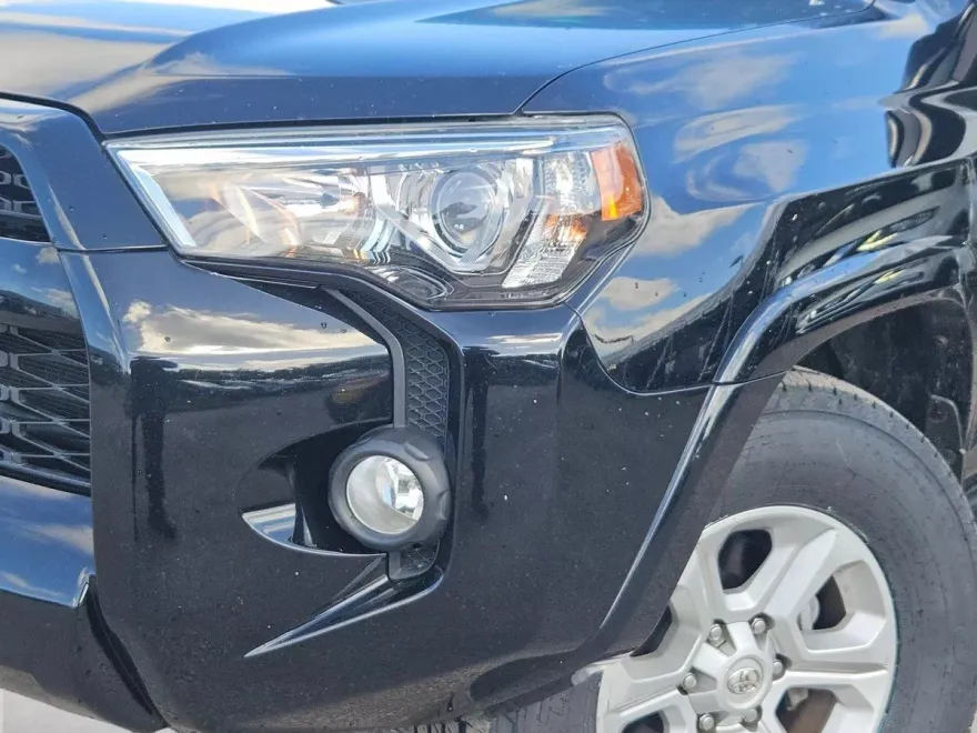 2016 Toyota 4Runner SR5 Premium photo 1