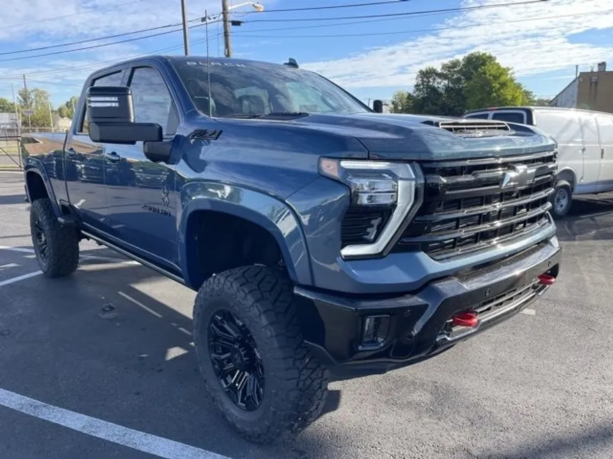 2025 Chevrolet Silverado 2500HD LTZ photo 1
