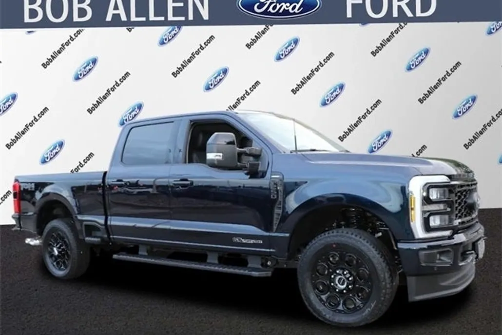 2025 Ford F-250 Lariat photo 1