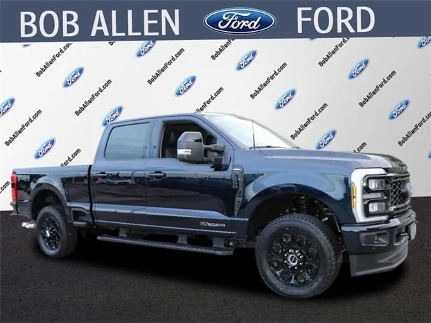 2025 Ford F-250 Lariat photo 1