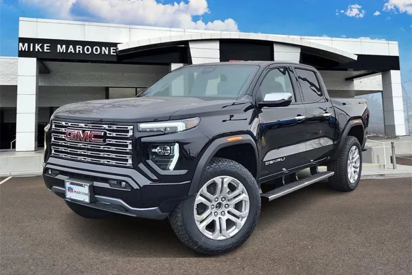 2024 Gmc Canyon Denali photo 1