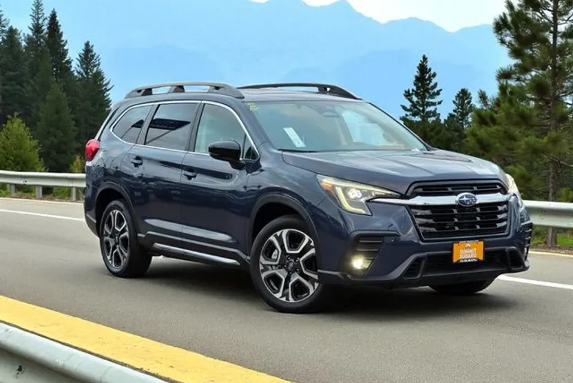 2024 Subaru Ascent Limited photo 1