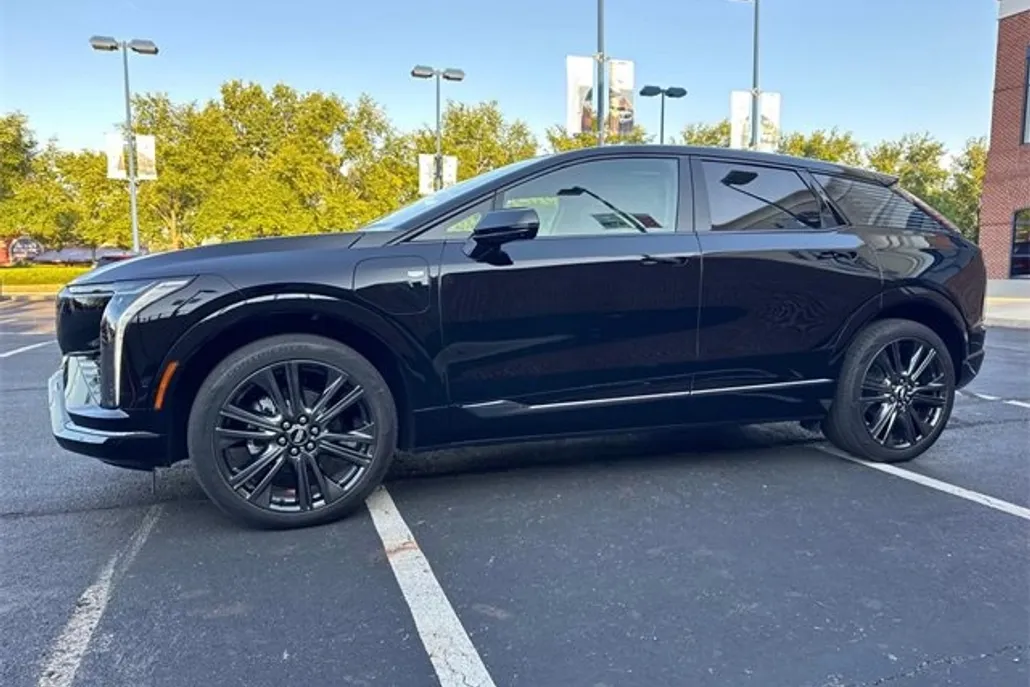 2025 Cadillac Optiq Sport photo 1