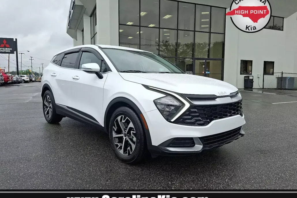 2023 Kia Sportage EX photo 1