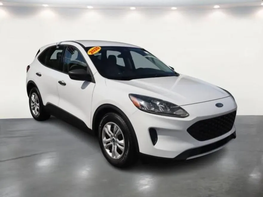 2020 Ford Escape S photo 1