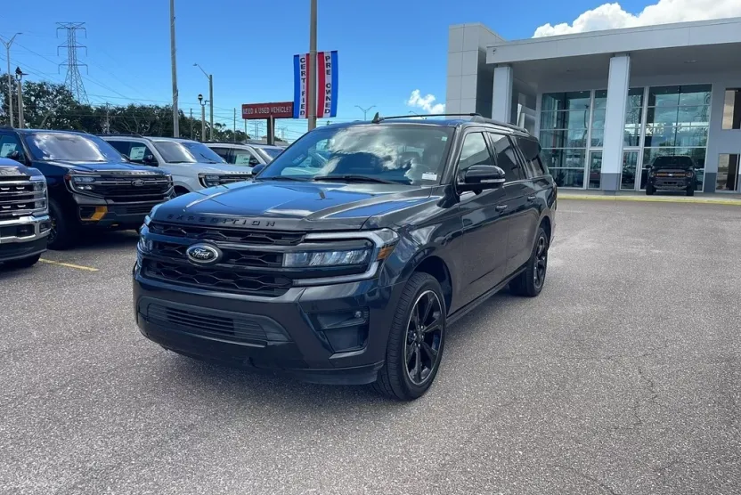 2022 Ford Expedition MAX Limited photo 1