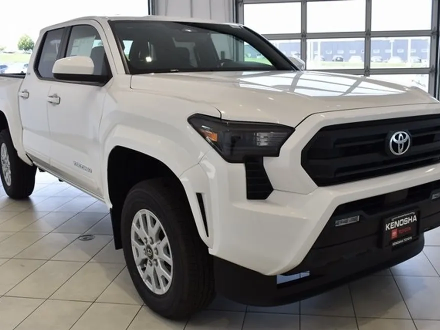 2025 Toyota Tacoma SR5 Double Cab photo 1
