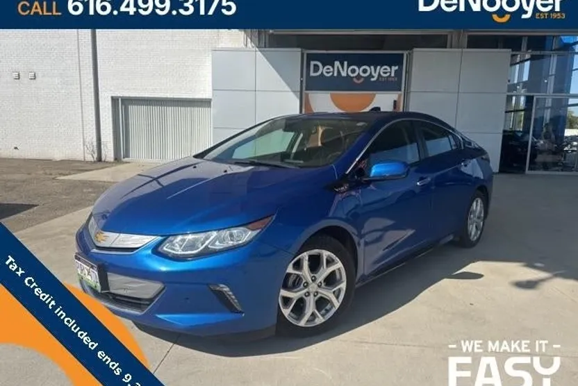 2018 Chevrolet Volt Premier photo 1