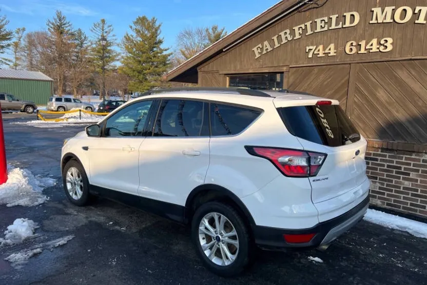 2018 Ford Escape SE photo 1