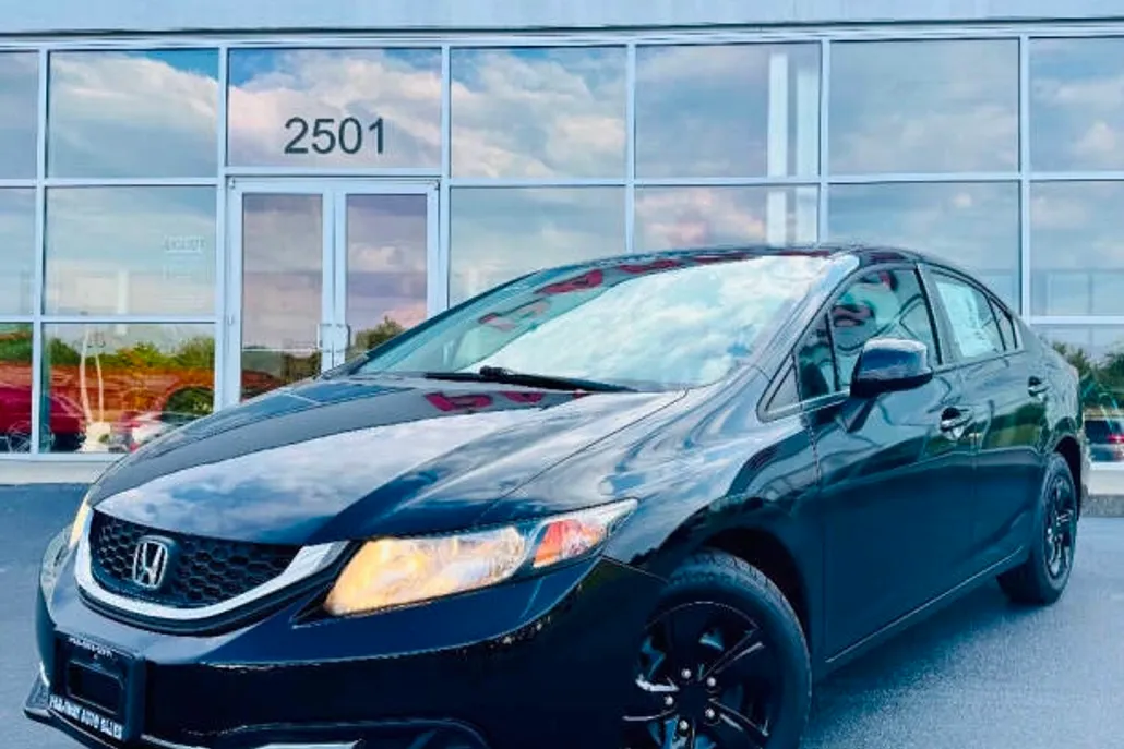 2013 Honda Civic LX photo 1