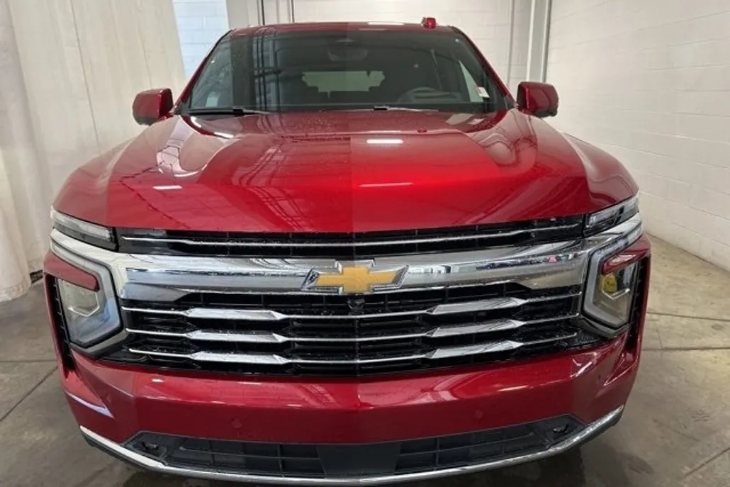 2025 Chevrolet Tahoe LT photo 1