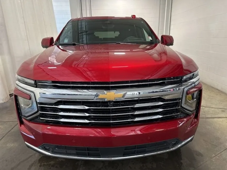 2025 Chevrolet Tahoe LT photo 1