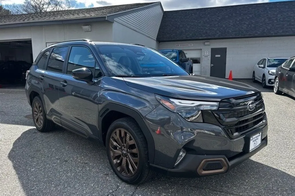 2025 Subaru Forester Sport photo 1