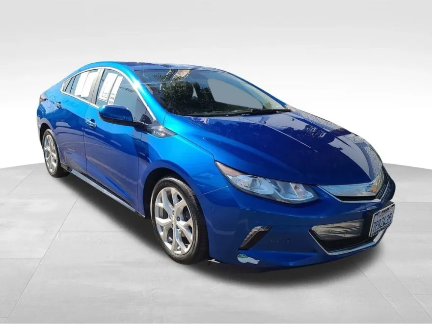 2016 Chevrolet Volt Premier photo 1